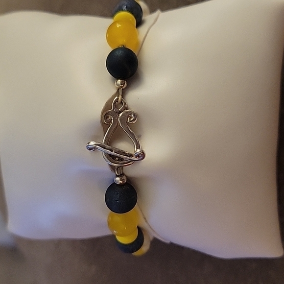 HANDMADE African Trade Lapis Fire Agate Beaded Bracelet - Picture 6 of 7